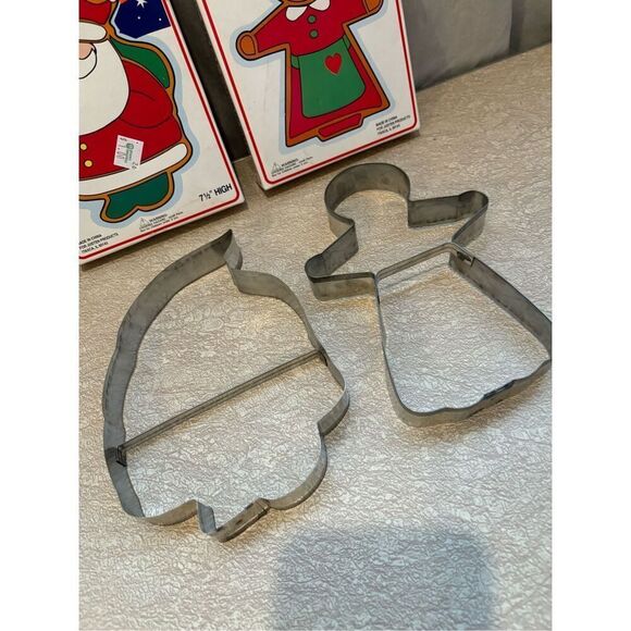 Christmas Cookie Cutters-Mr & Mrs CLAUSE-7” in Box VINTAGE EUC Large - Picture 4 of 5